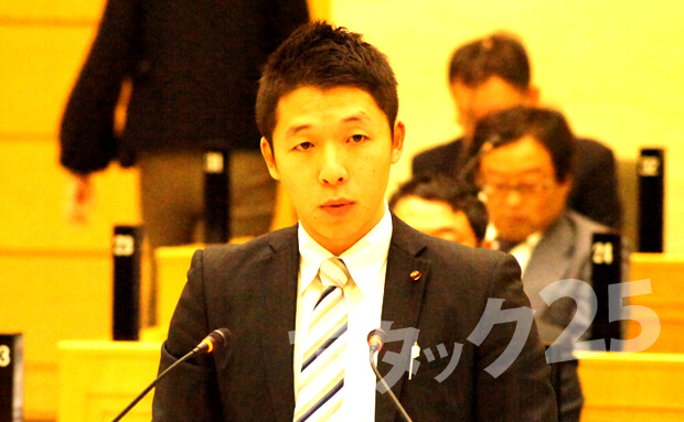 2013年12月 議会質問の様子